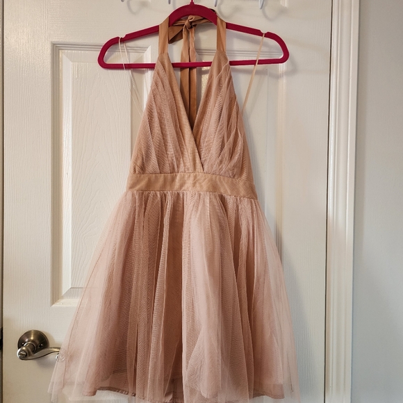 🆕️ Deep-V Tulle Mini Dress - Picture 12 of 15